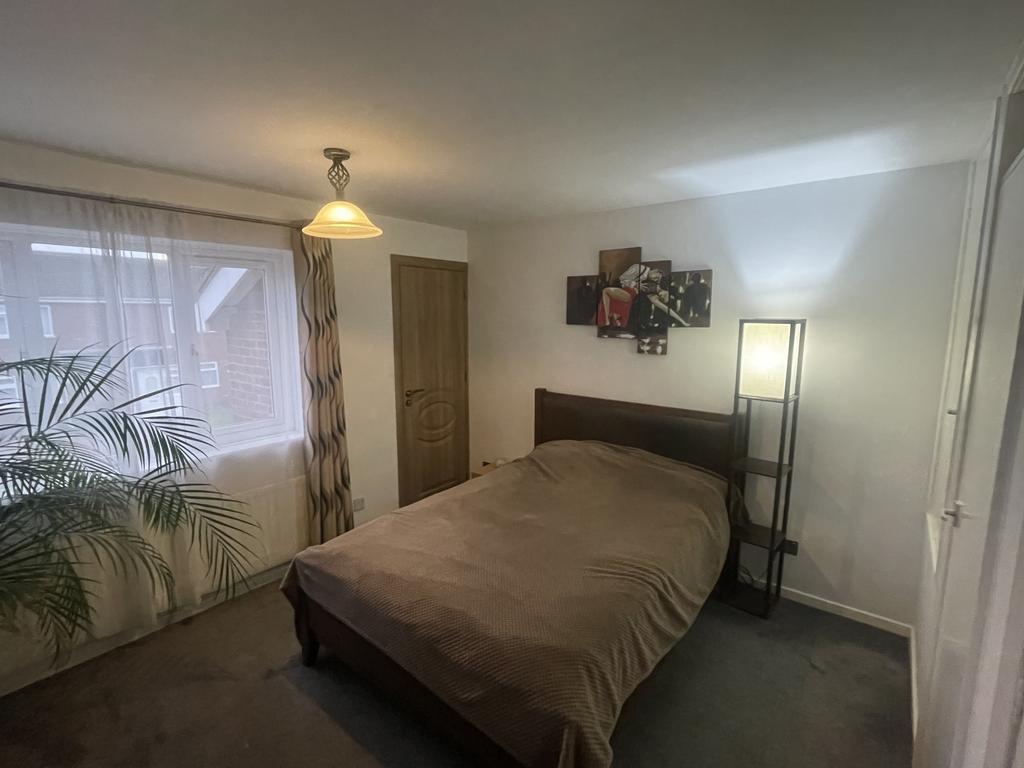 Bedroom 1.jpeg