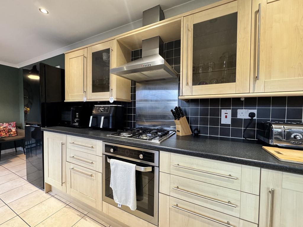 Kitchen/ dining room