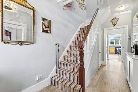 undefined, Park Avenue, Enfield, EN1