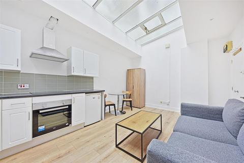 1 bedroom flat to rent, Southwell Gardens, London SW7