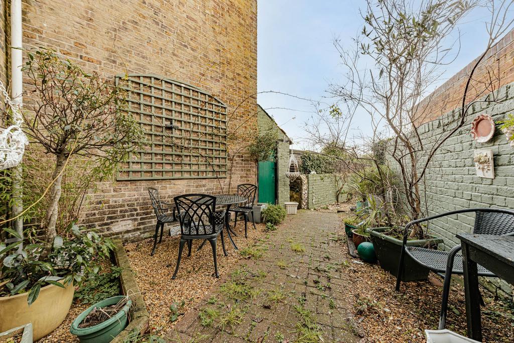 Rear Garden (2)