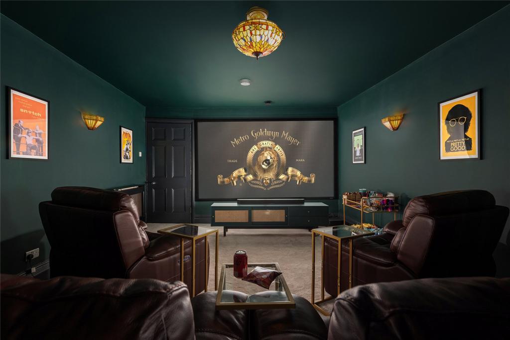Cinema Room/Bed 2