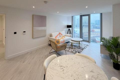 2 bedroom flat to rent, Vista River Tower, 1 Trinity Way, Manchester M3