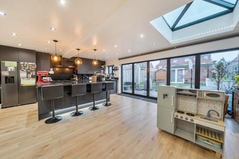 undefined, Howard Close, Acton, W3