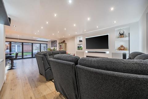 undefined, Howard Close, Acton, W3