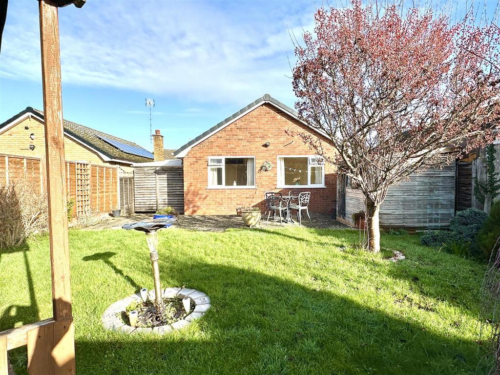 Garden to house