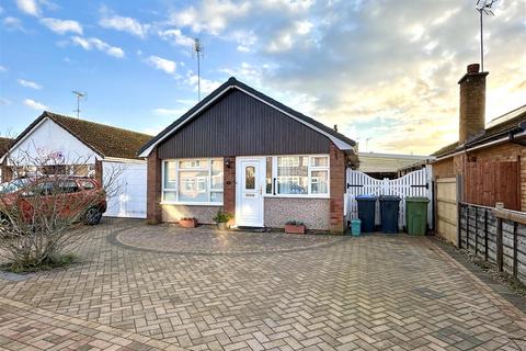 2 bedroom detached bungalow for sale, Augustus Drive, Alcester