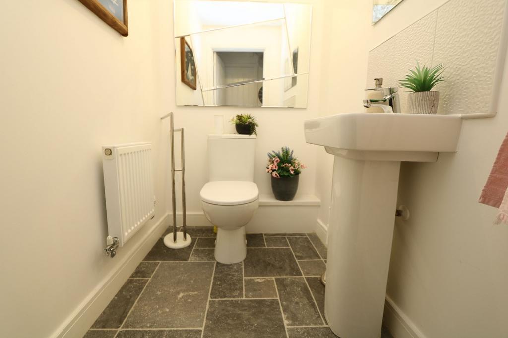 Cloakroom/WC