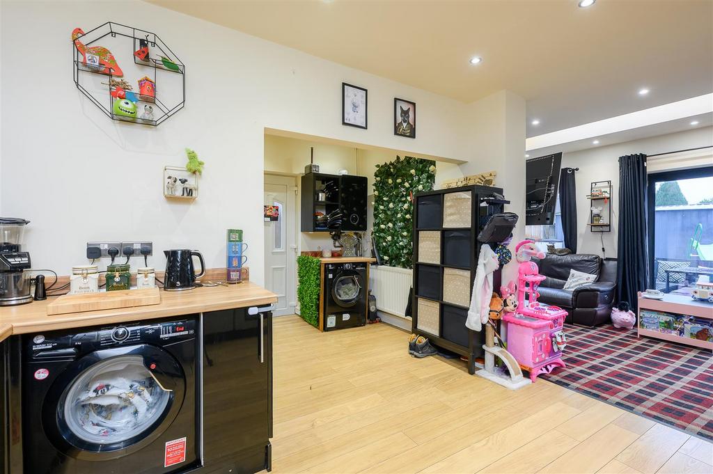 Kitchen / living / dining