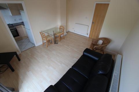 2 bedroom flat to rent, Greenside Street, Manchester