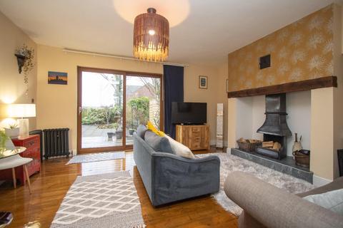 3 bedroom end of terrace house for sale, South Street, Sherburn Village, Durham