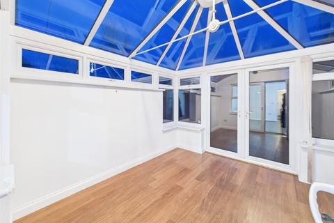 undefined, Thatcham Avenue, Quedgeley, Gloucester, Gloucestershire, GL2