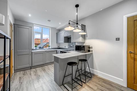 2 bedroom apartment for sale, Knutsford Road, Wilmslow