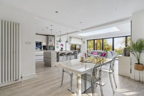 undefined, Chestnut Rise, Bushey, WD23