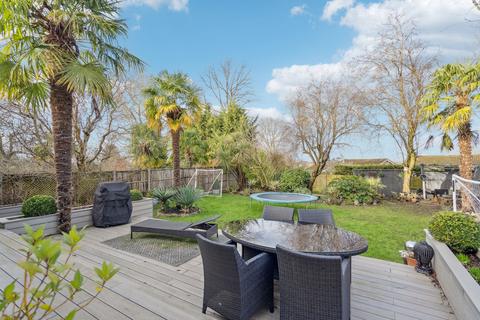 undefined, Chestnut Rise, Bushey, WD23