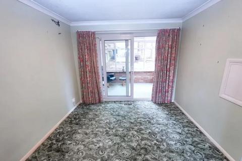 3 bedroom end of terrace house to rent, Edmunds Close, High Wycombe HP12