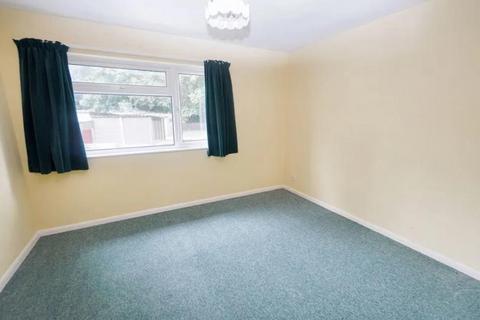 3 bedroom end of terrace house to rent, Edmunds Close, High Wycombe HP12