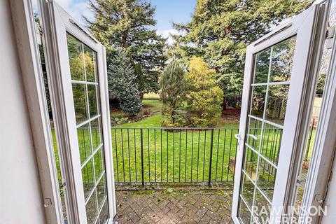 1 bedroom apartment for sale, 231 Charlton Road, Shepperton TW17