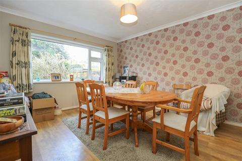 undefined, Wolfe Close, Cowbridge, Vale of Glamorgan, CF71 7AZ