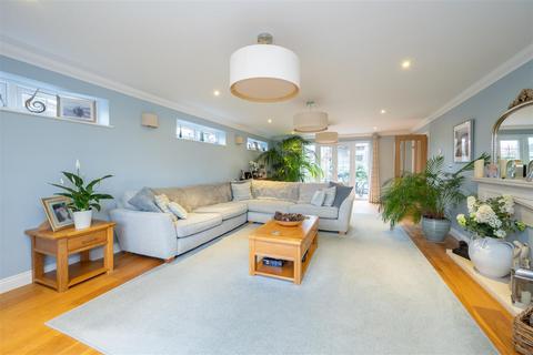 4 bedroom detached house for sale, Chanctonbury Road, Burgess Hill
