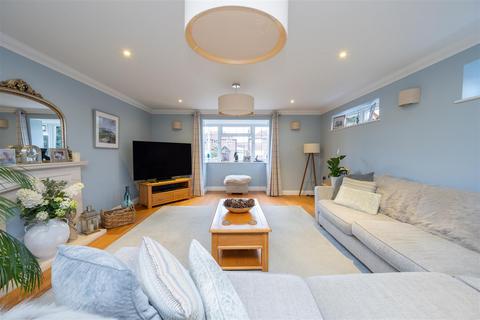 4 bedroom detached house for sale, Chanctonbury Road, Burgess Hill