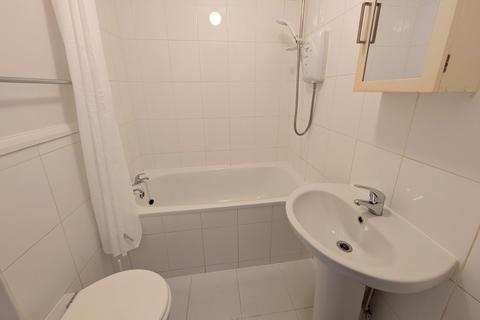undefined, Trenance, Woking GU21