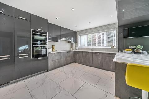 undefined, Little Fallow, Lychpit