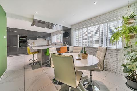 undefined, Little Fallow, Lychpit