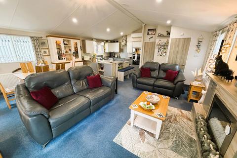 2 bedroom lodge for sale, Tydd St. Giles Golf & Leisure Centre, Tydd St Giles, Wisbech