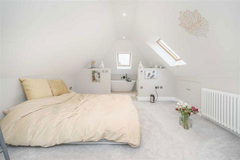 4 bedroom house for sale, Jeddo Road, London W12
