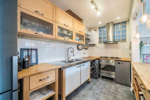 1 bedroom flat for sale, Bedford Hill, London SW12