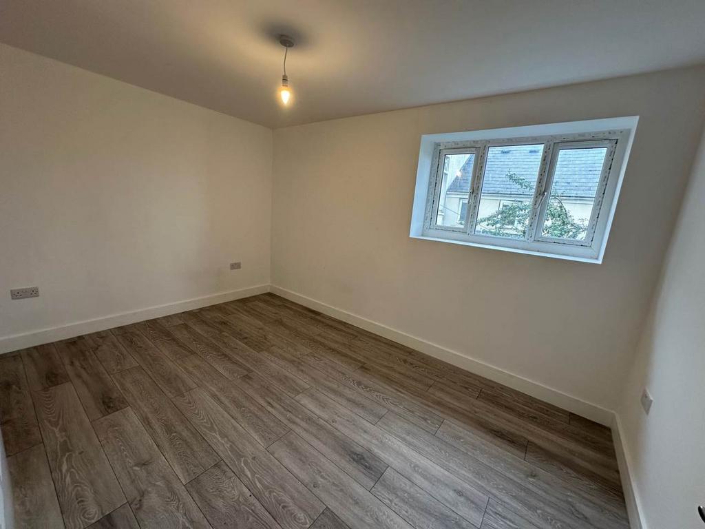 22 Stacey Road -F-F-
