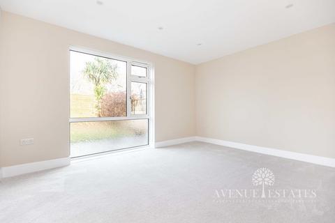 undefined, Slades Farm Road, Bournemouth BH10