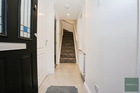 3 bedroom semi-detached house for sale, Karina Close, Chigwell, IG7