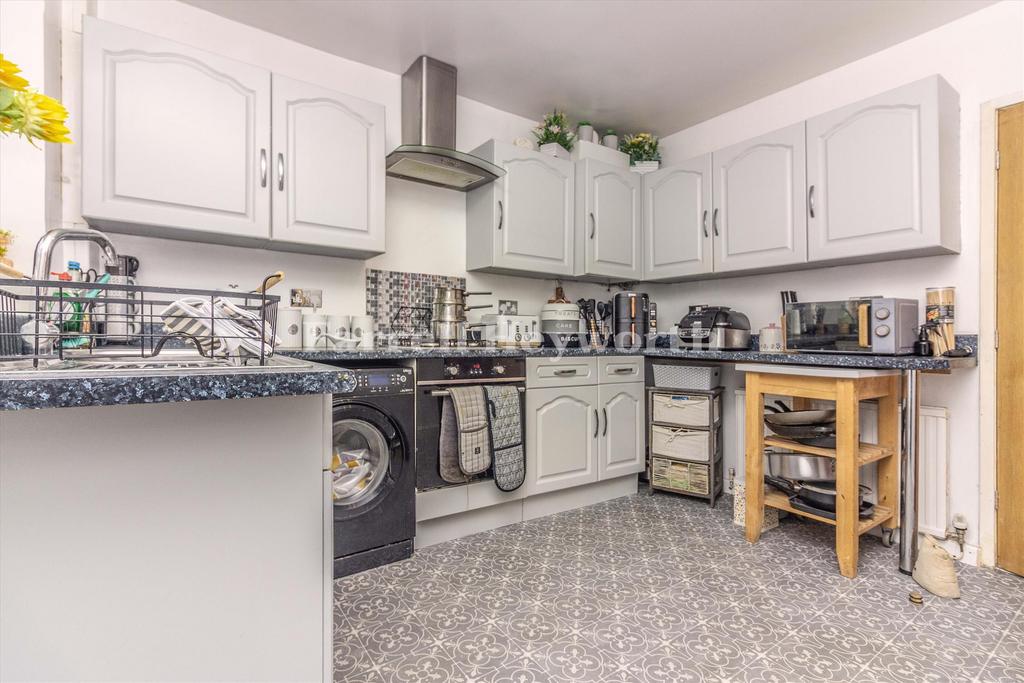 Kitchen b