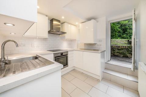 2 bedroom flat to rent, Fairhazel Gardens, London NW6