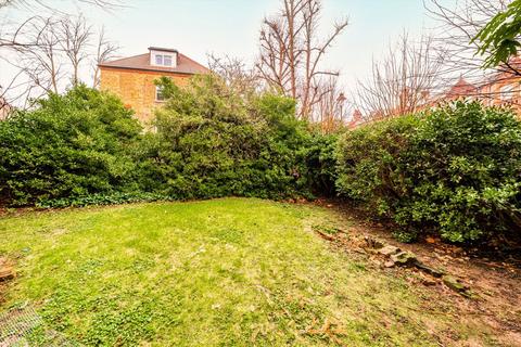 2 bedroom flat to rent, Fairhazel Gardens, London NW6