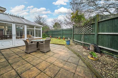 3 bedroom house for sale, Bryony Close, Bedford