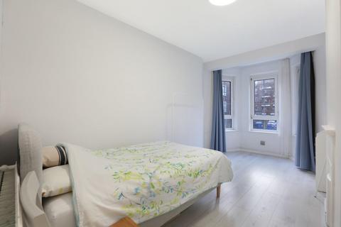 2 bedroom flat for sale, Peckham Road, London, SE5