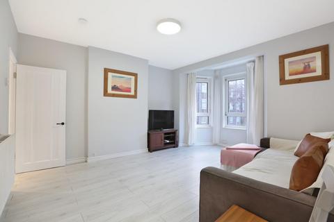 2 bedroom flat for sale, Peckham Road, London, SE5