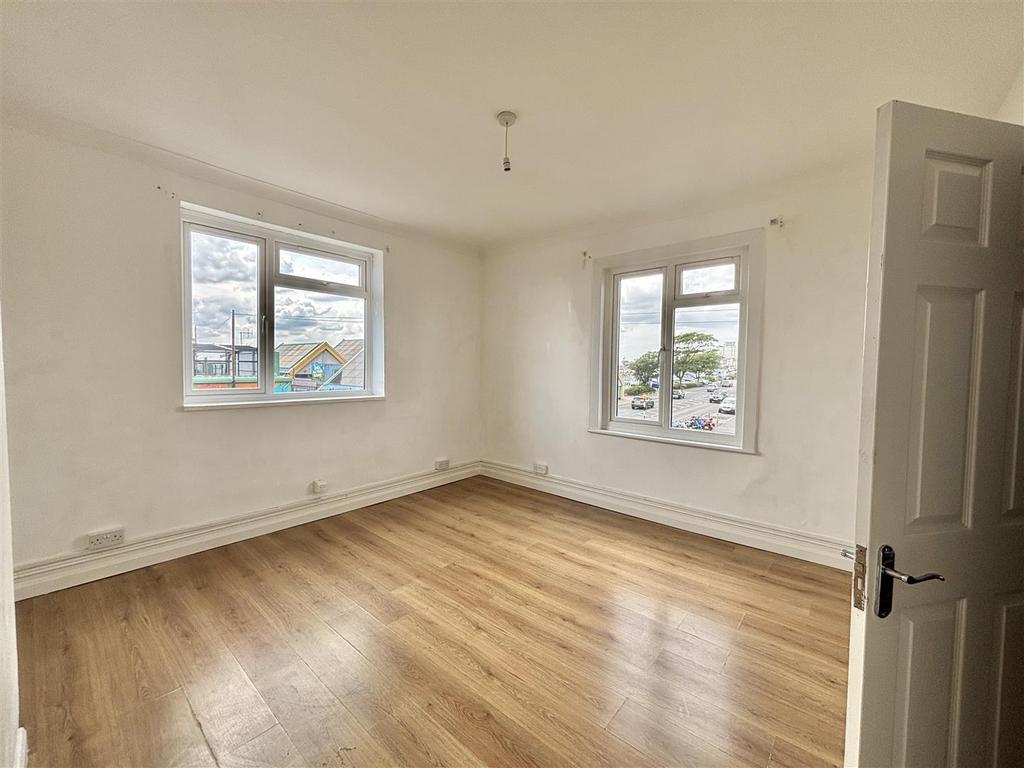 Bedroom :
