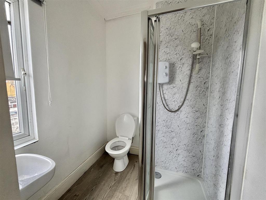 Bathroom :