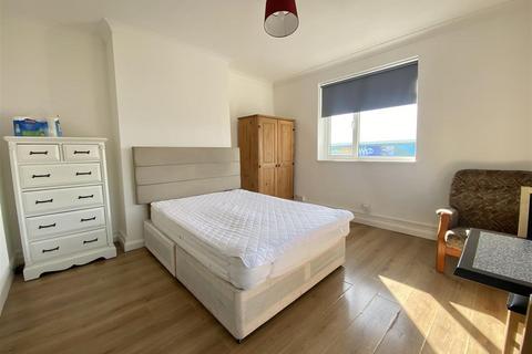 Studio to rent, Eastern Esplanade, Southend-on-Sea