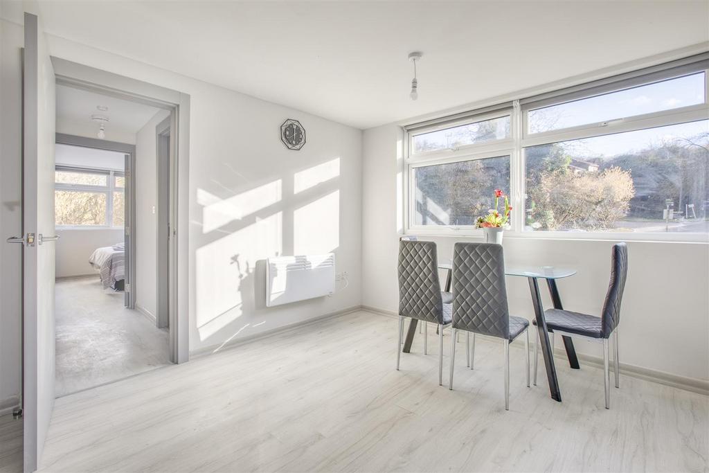 193 - 209 Chairborough Road, HP12 3 UL (2 BED)-17.j