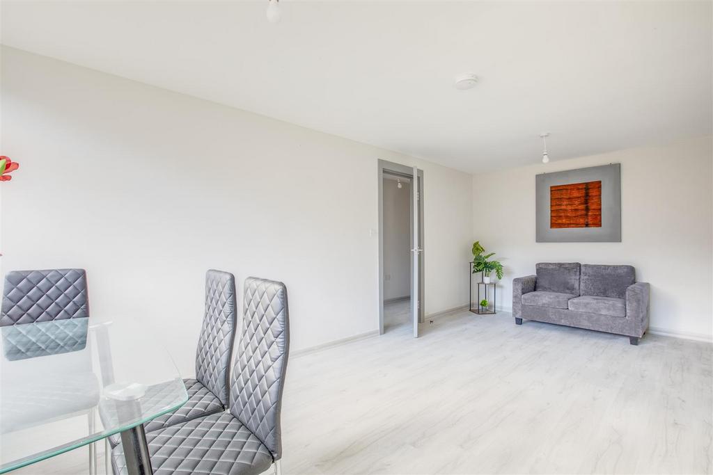 193 - 209 Chairborough Road, HP12 3 UL (2 BED)-18.j