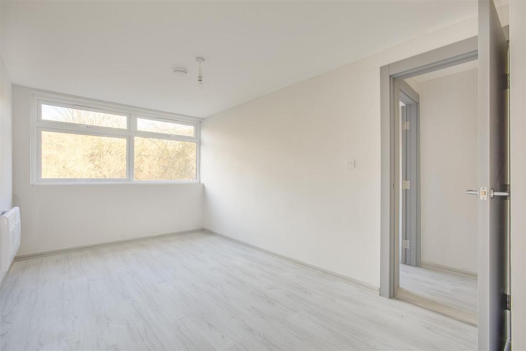 193 - 209 Chairborough Road, HP12 3 UL (2 BED)-9.jp