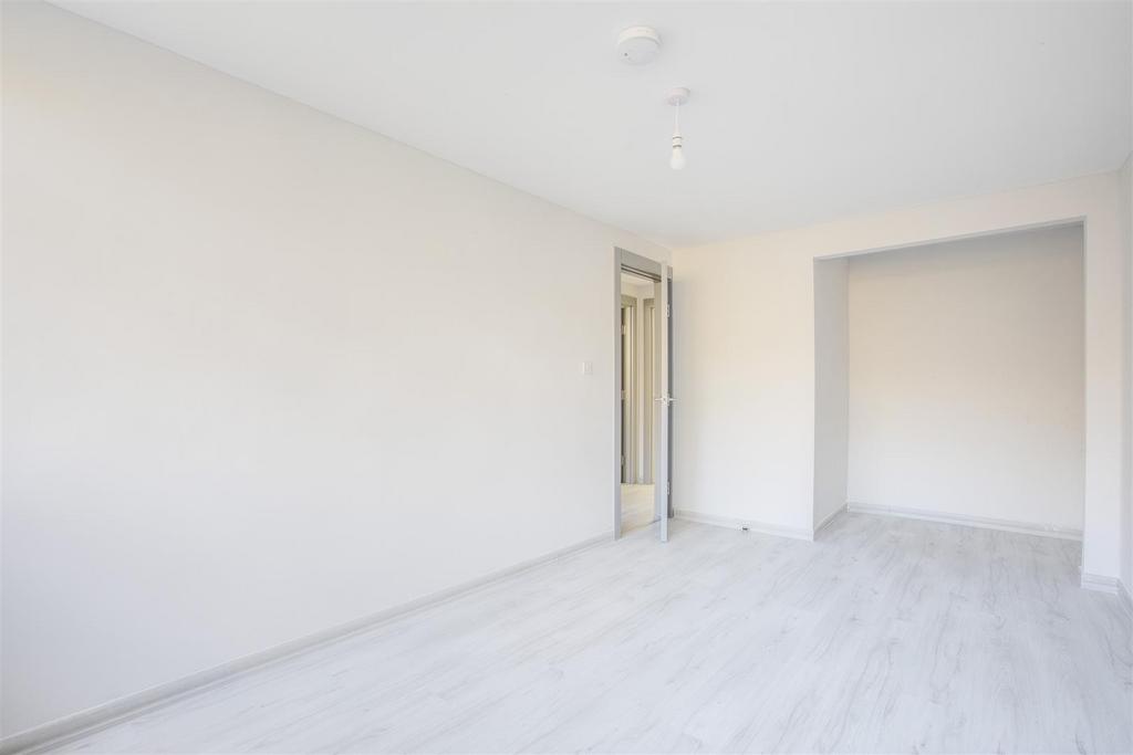 193 - 209 Chairborough Road, HP12 3 UL (2 BED)-10.j