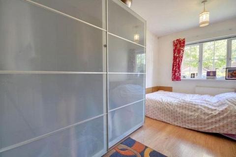 2 bedroom property to rent, Exchange Walk, Pinner, HA5