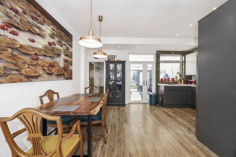3 bedroom terraced house for sale, Montpelier Gardens, London E6