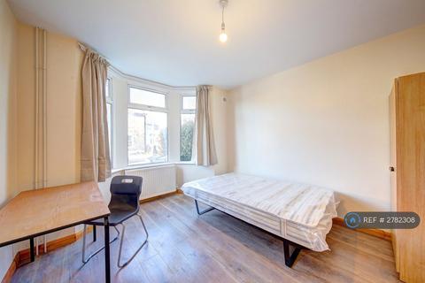 undefined, Villiers Road, Kingston Upon Thames, KT1